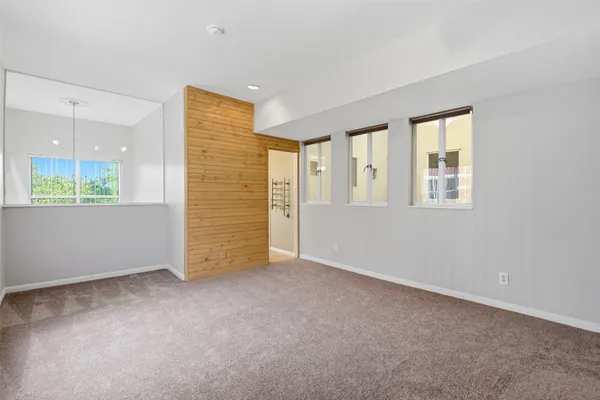 $3,300 | 4004 Montrose Boulevard, Unit 43, Houston, TX 77006