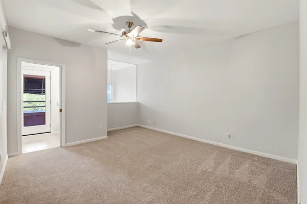 $3,300 | 4004 Montrose Boulevard, Unit 43, Houston, TX 77006