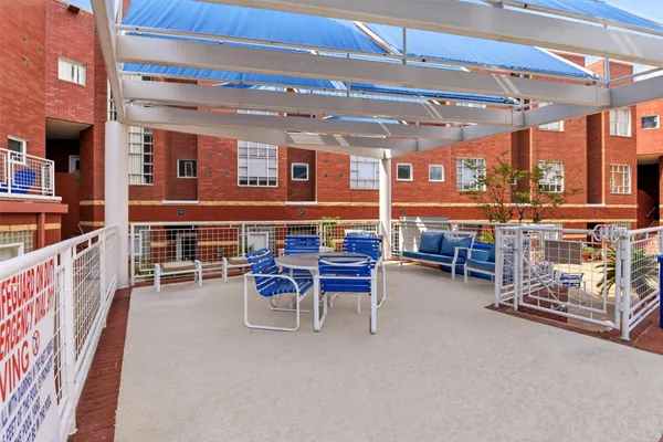$3,300 | 4004 Montrose Boulevard, Unit 43, Houston, TX 77006