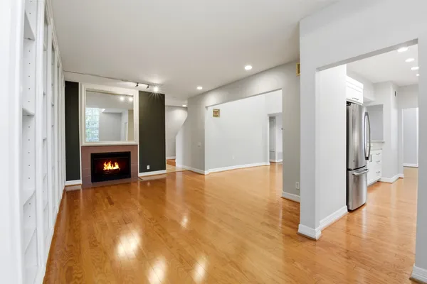 $3,300 | 4004 Montrose Boulevard, Unit 43, Houston, TX 77006