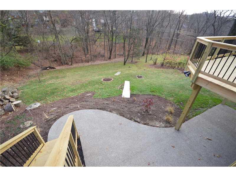 808 Flint Ridge Road Mt. Lebanon, PA 15243 - Photo 22 of 25 View.