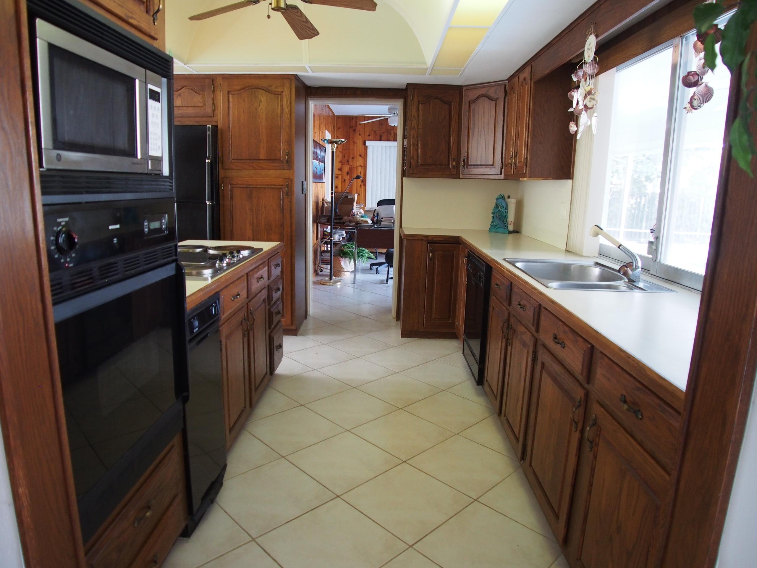 761 Northeast 69th Street Boca Raton, FL 33487 - Photo 17 of 44 Kitchen