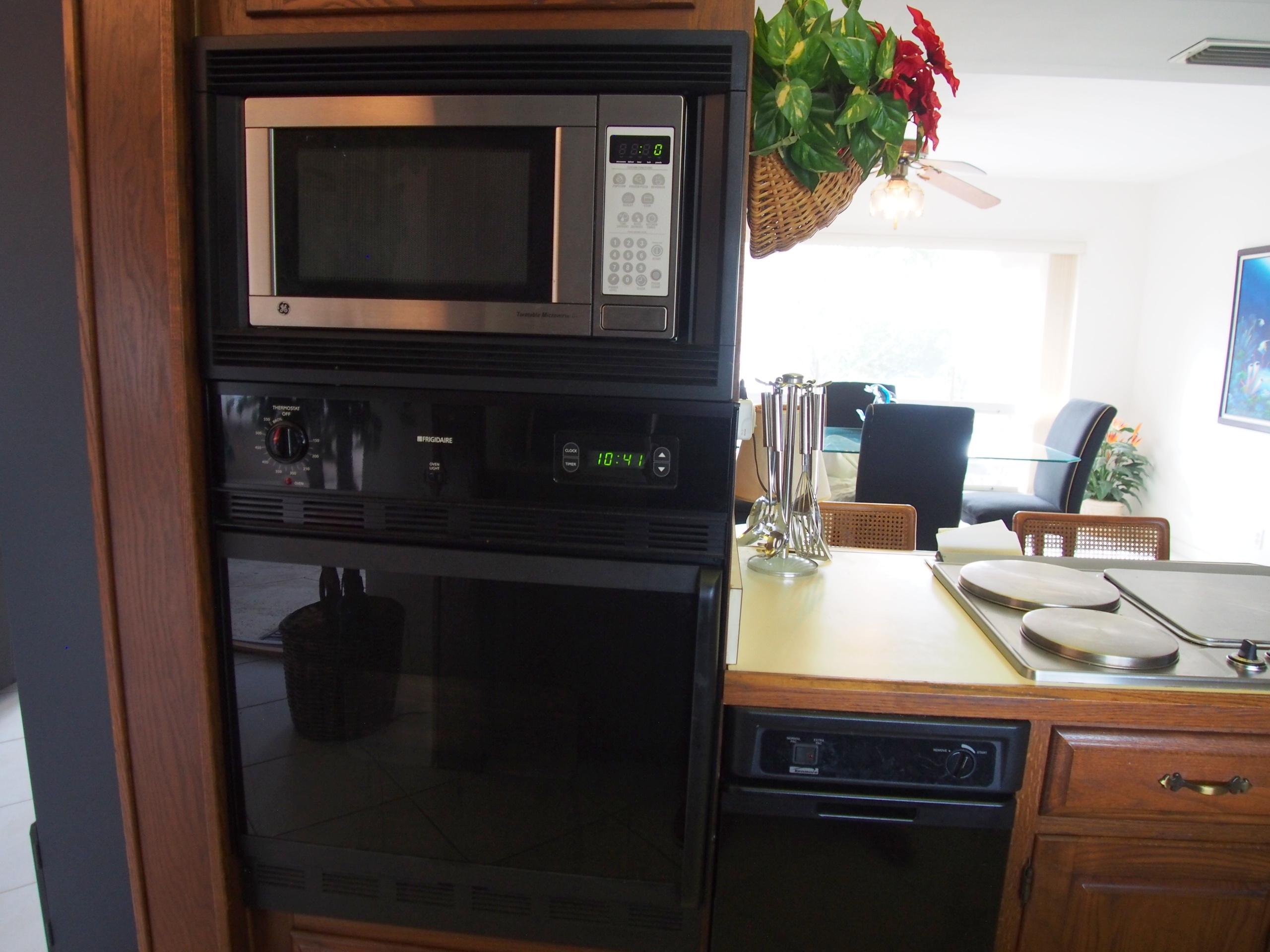 761 Northeast 69th Street Boca Raton, FL 33487 - Photo 20 of 44 Kitchen