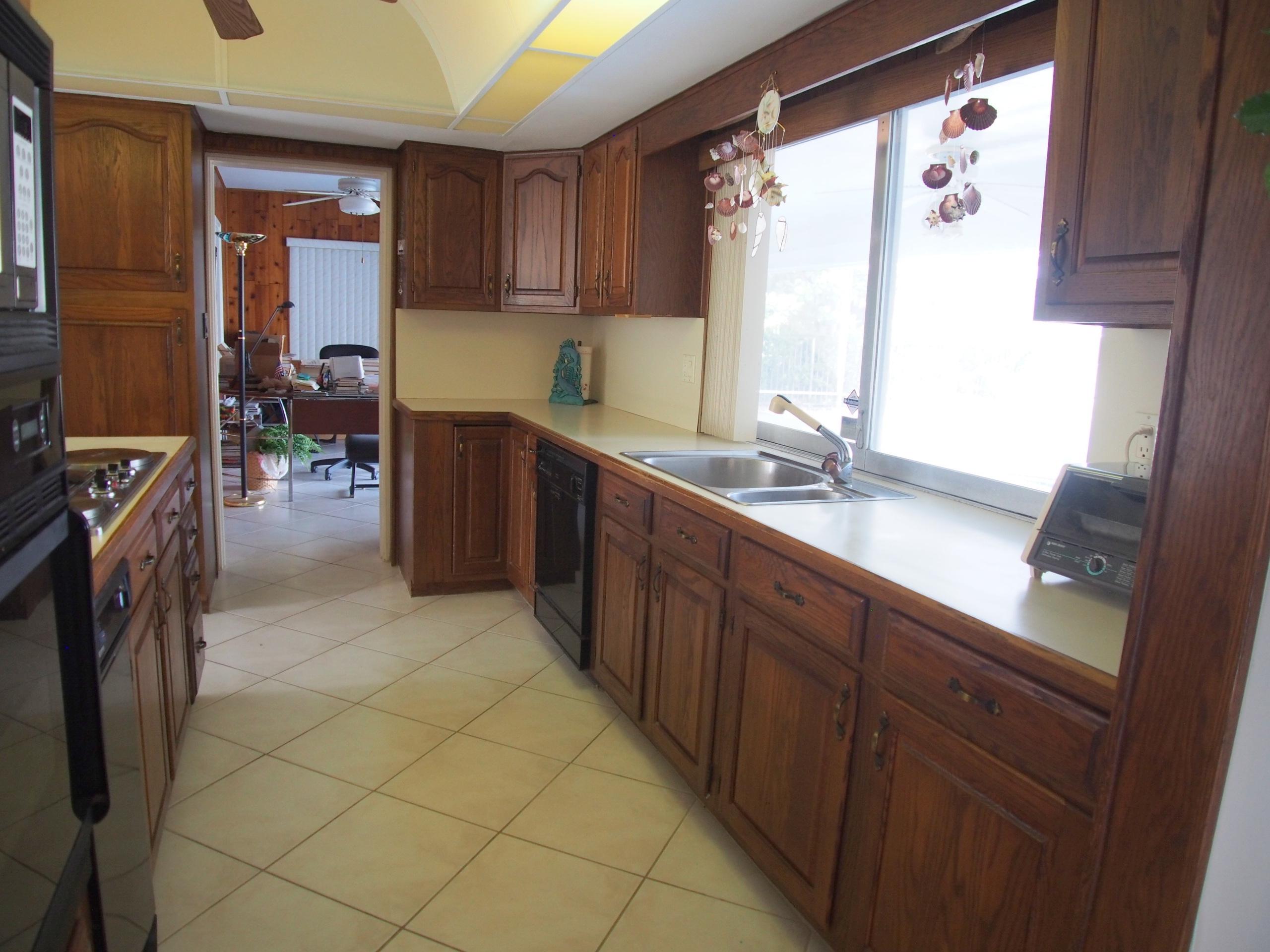 761 Northeast 69th Street Boca Raton, FL 33487 - Photo 21 of 44 Kitchen