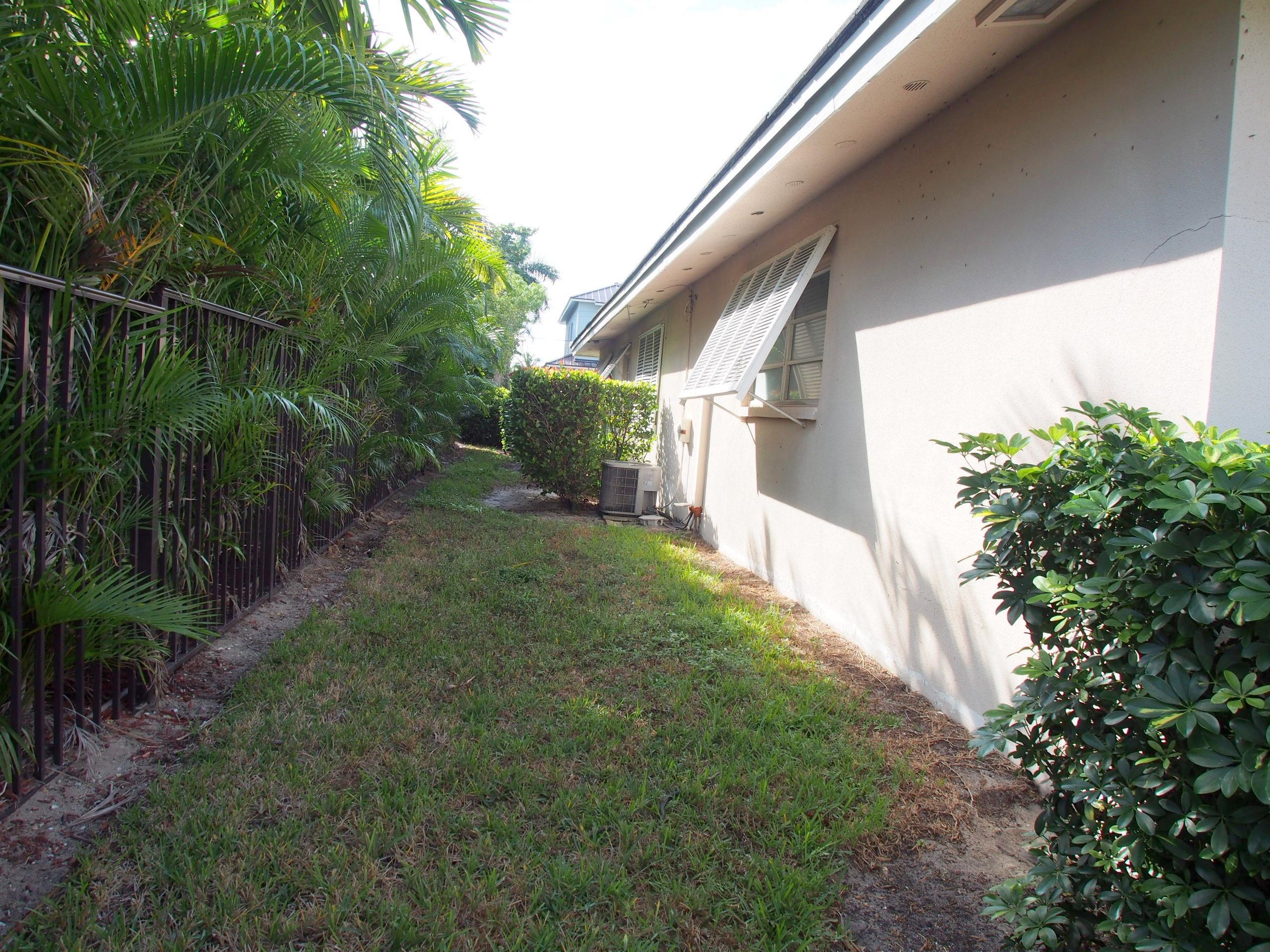 761 Northeast 69th Street Boca Raton, FL 33487 - Photo 44 of 44 Side Yard