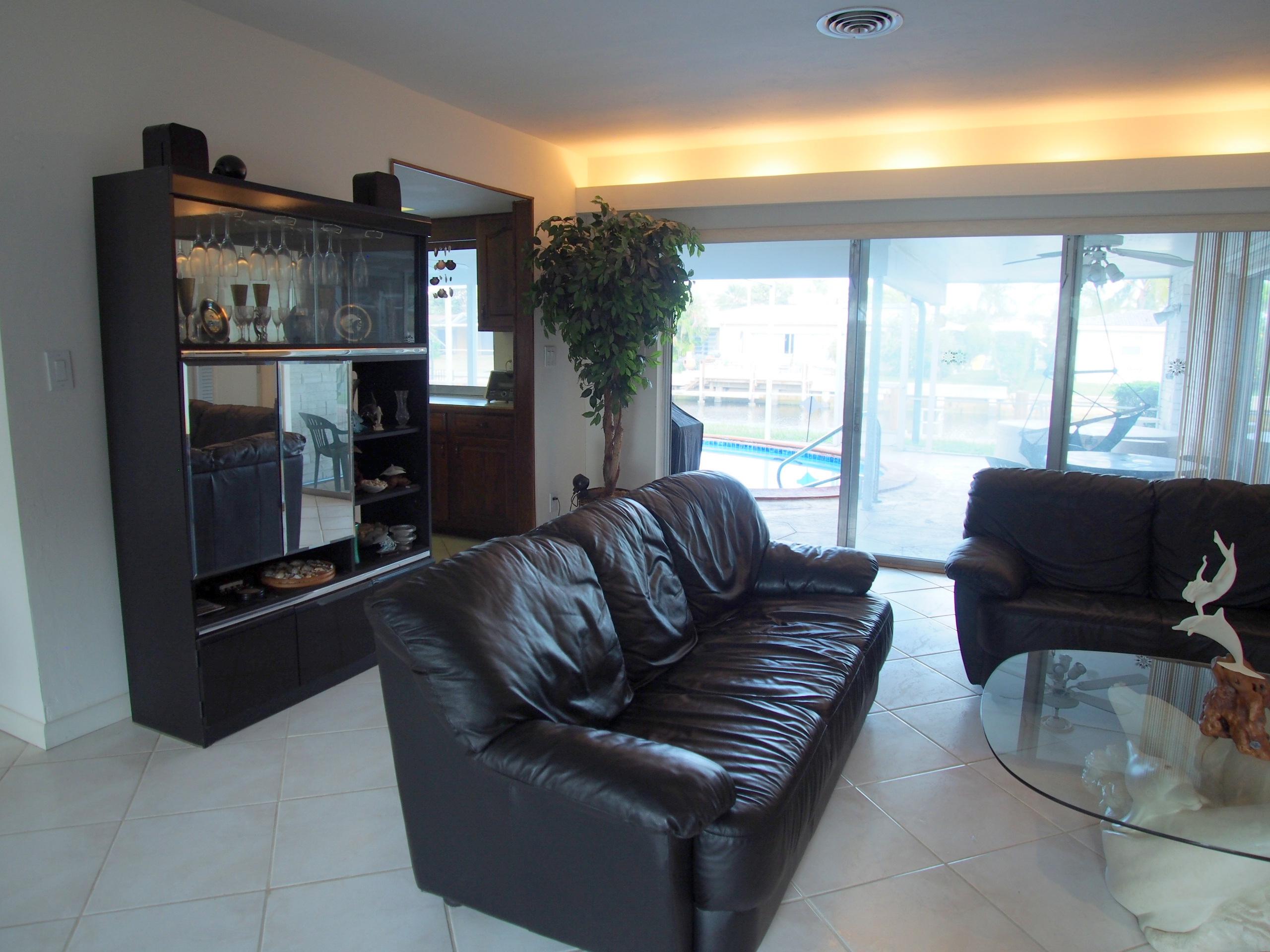 761 Northeast 69th Street Boca Raton, FL 33487 - Photo 10 of 44 Family Room