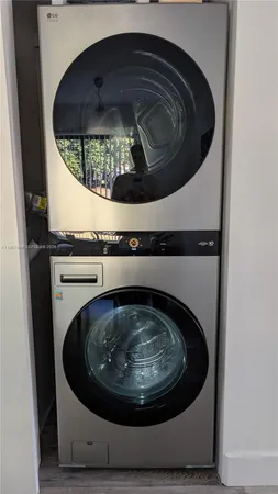 $2,600 | 369 Lakeview Drive, Unit 101, Weston, FL 33326