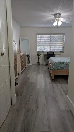 $2,600 | 369 Lakeview Drive, Unit 101, Weston, FL 33326