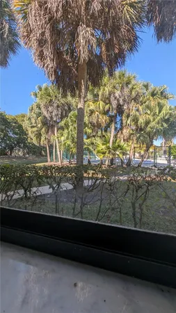 $2,600 | 369 Lakeview Drive, Unit 101, Weston, FL 33326