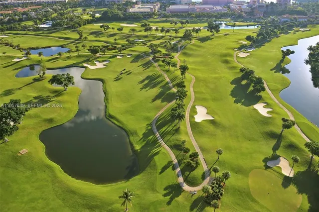 $2,600 | 369 Lakeview Drive, Unit 101, Weston, FL 33326