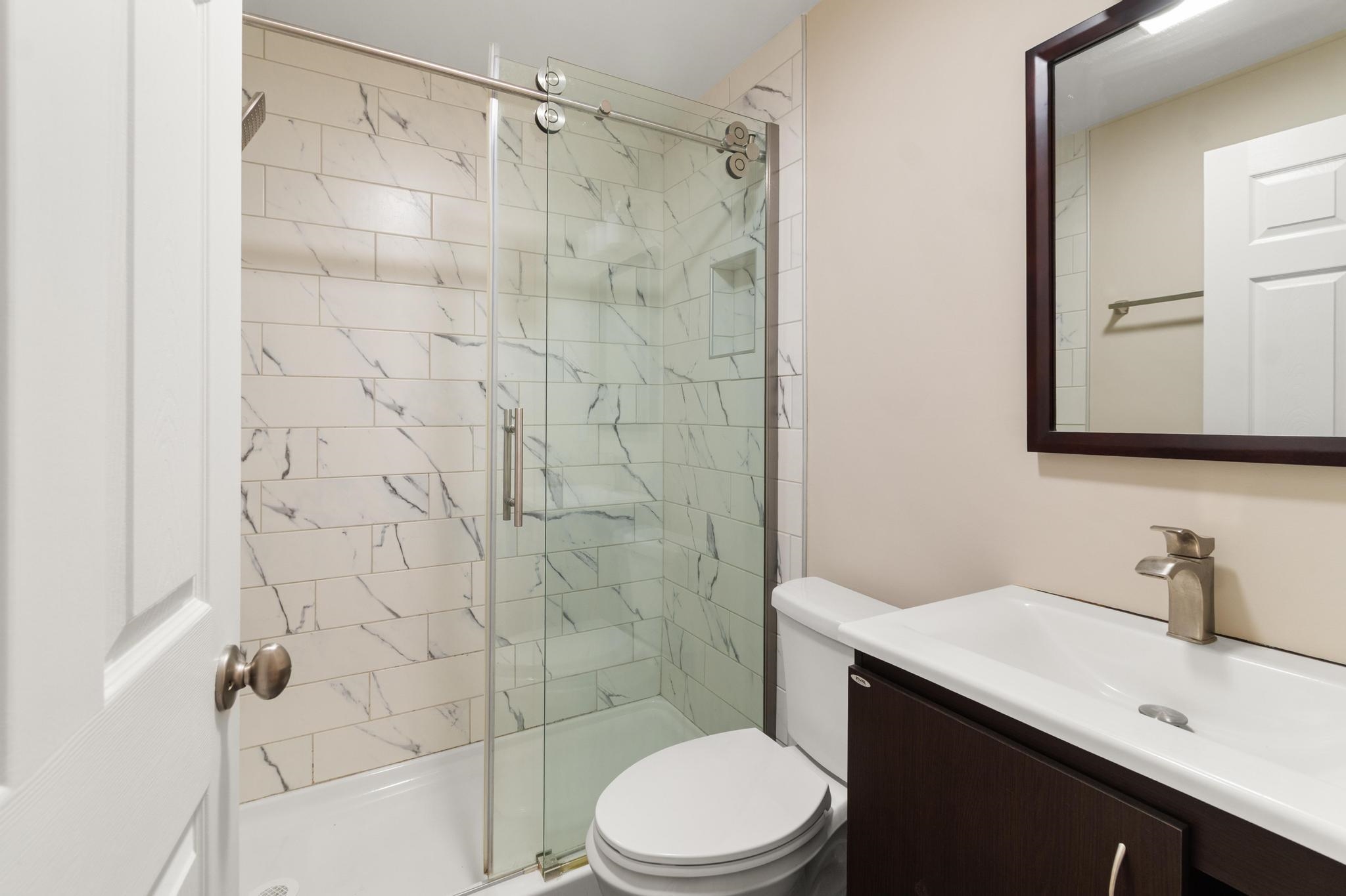 388 College Street, Unit 4 Burlington, VT 05401 - Photo 25 of 34