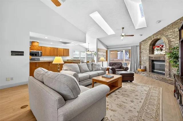 $525,000 | 2401 Natures Court, Valrico, FL 33596