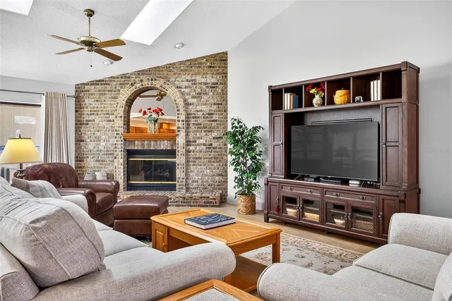 $525,000 | 2401 Natures Court, Valrico, FL 33596