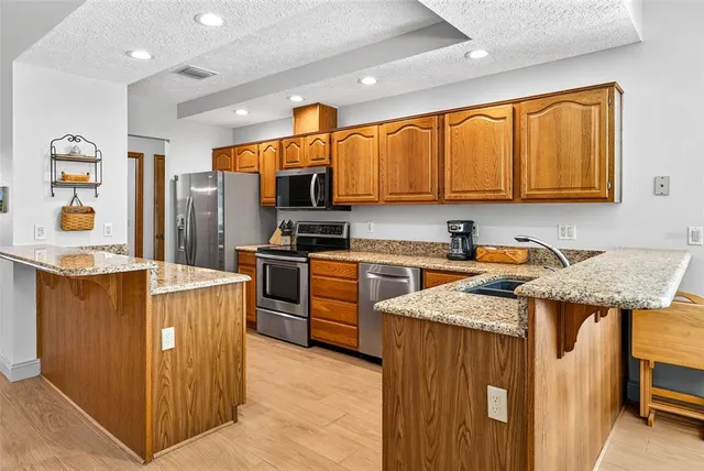 $525,000 | 2401 Natures Court, Valrico, FL 33596