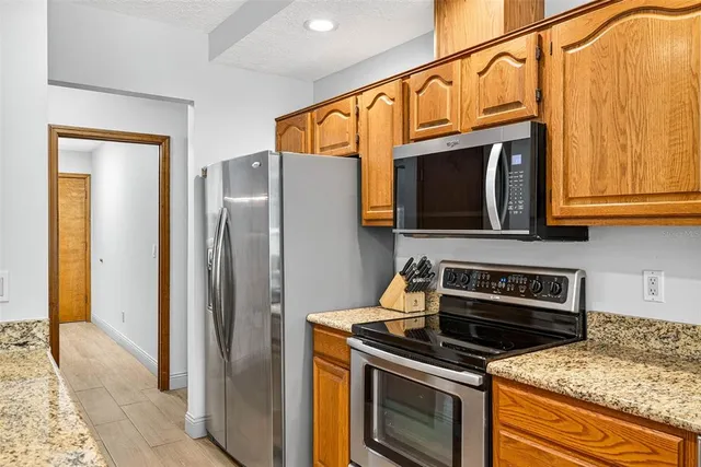 $525,000 | 2401 Natures Court, Valrico, FL 33596