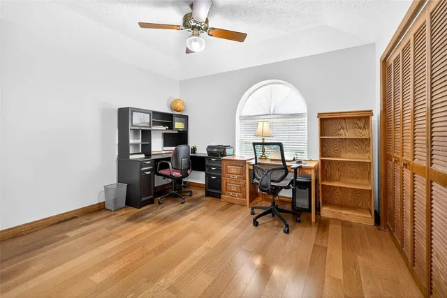 $525,000 | 2401 Natures Court, Valrico, FL 33596