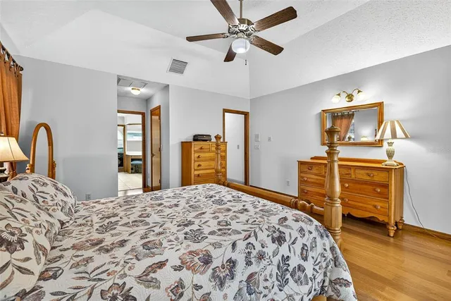 $525,000 | 2401 Natures Court, Valrico, FL 33596