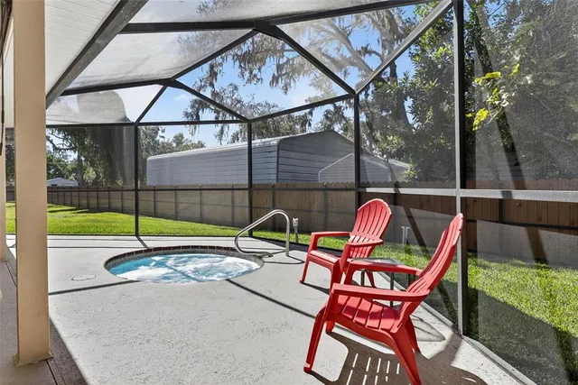 $525,000 | 2401 Natures Court, Valrico, FL 33596