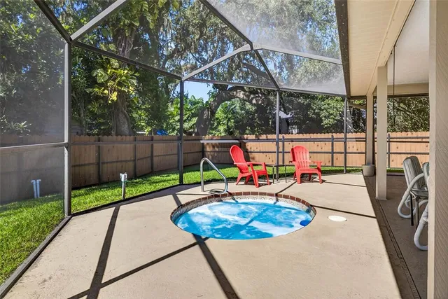 $525,000 | 2401 Natures Court, Valrico, FL 33596