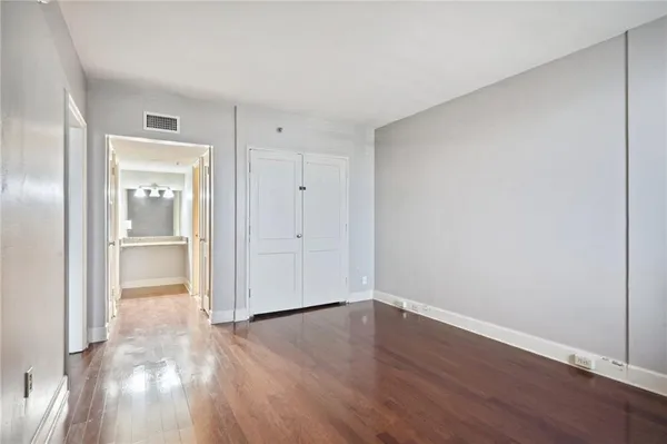 $1,275 | 1205 St Charles Avenue, Unit 714, New Orleans, LA 70130