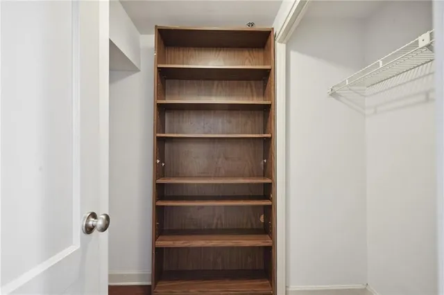 $1,275 | 1205 St Charles Avenue, Unit 714, New Orleans, LA 70130