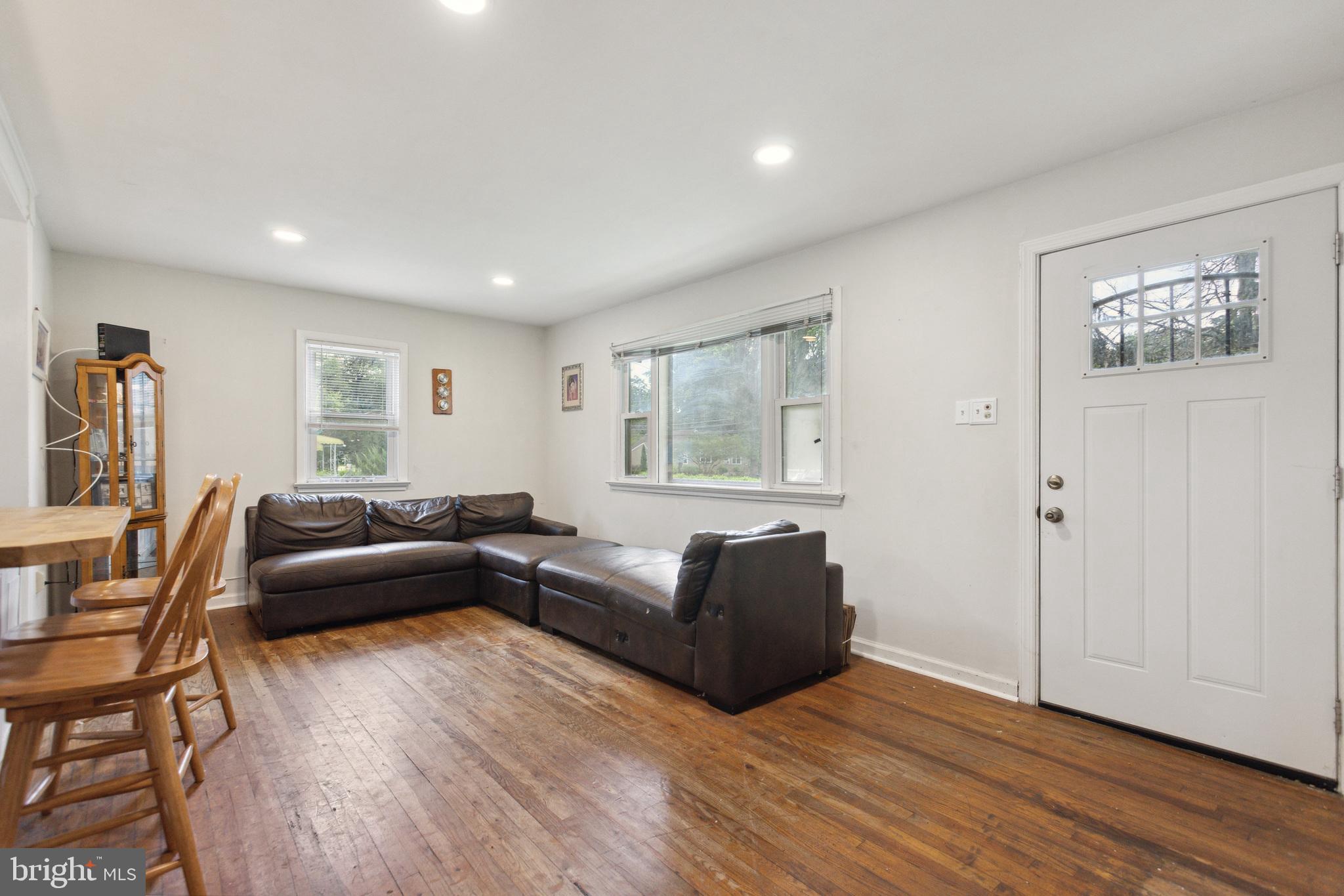 2060 Erial Clementon Road Sicklerville, NJ 08081 - Photo 3 of 15 Gallery Image 3