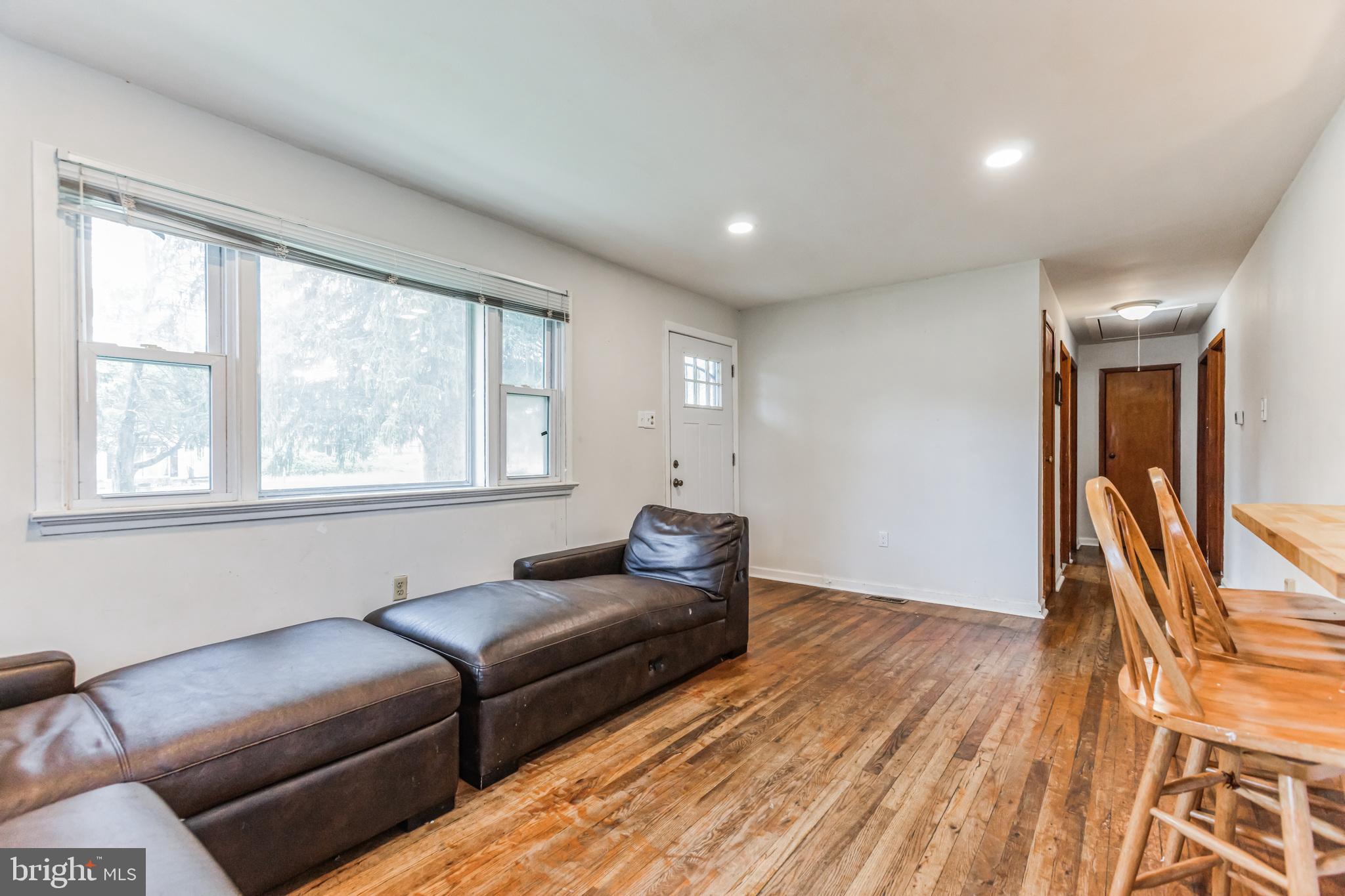 2060 Erial Clementon Road Sicklerville, NJ 08081 - Photo 4 of 15 Gallery Image 4
