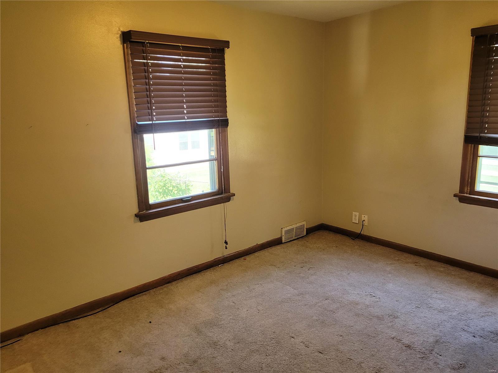 4021 Mt Olive Road St. Louis, MO 63125 - Photo 11 of 28 Gallery Image 11