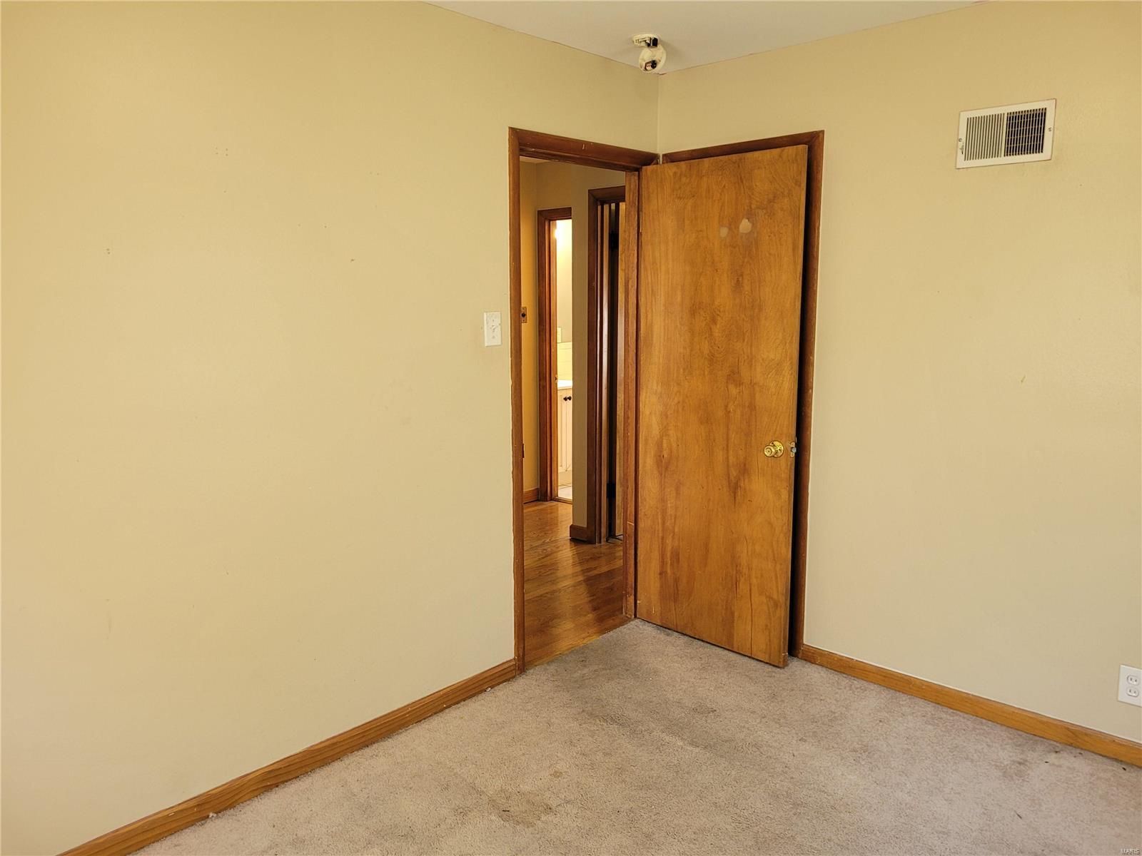 4021 Mt Olive Road St. Louis, MO 63125 - Photo 15 of 28 Gallery Image 15