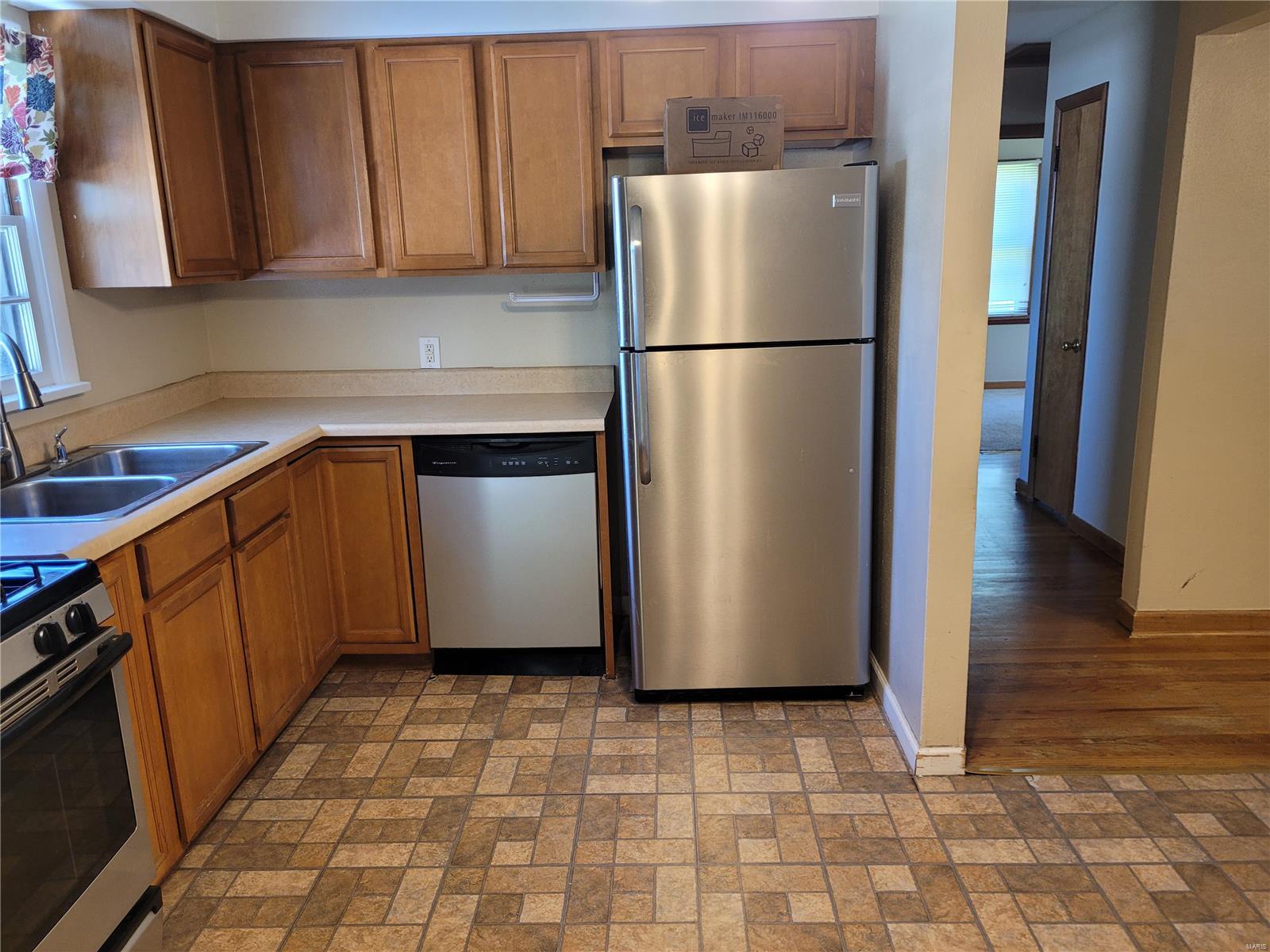 4021 Mt Olive Road St. Louis, MO 63125 - Photo 5 of 28 Gallery Image 5