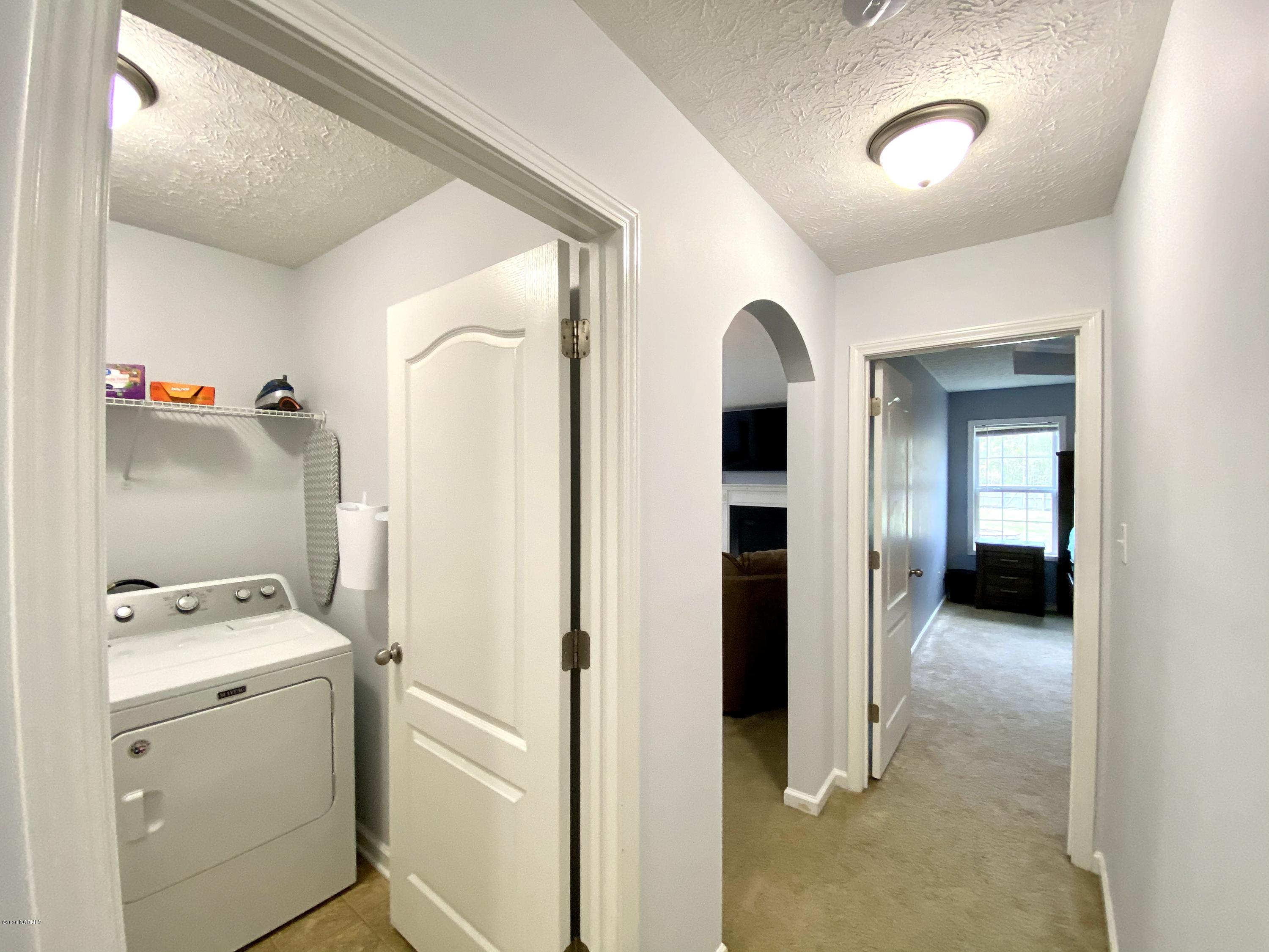 277 Station House Road New Bern, NC 28562 - Photo 17 of 48 Hallway