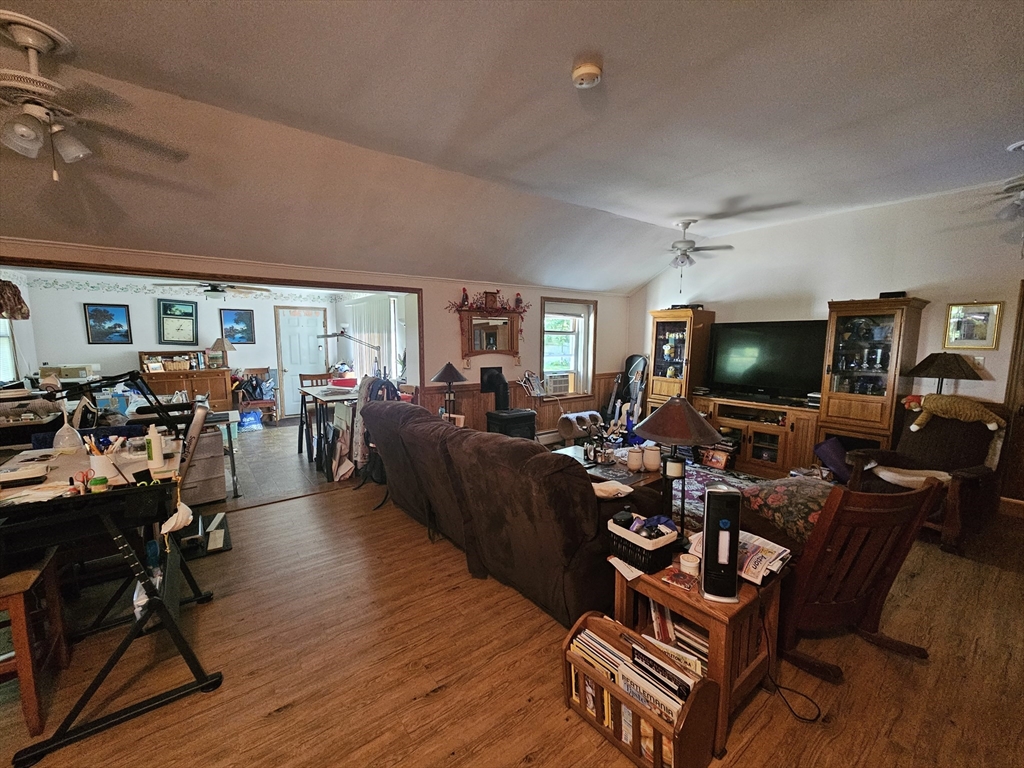 9 Pinecrest Road Littleton, MA 01460 - Photo 5 of 16 Gallery Image 5