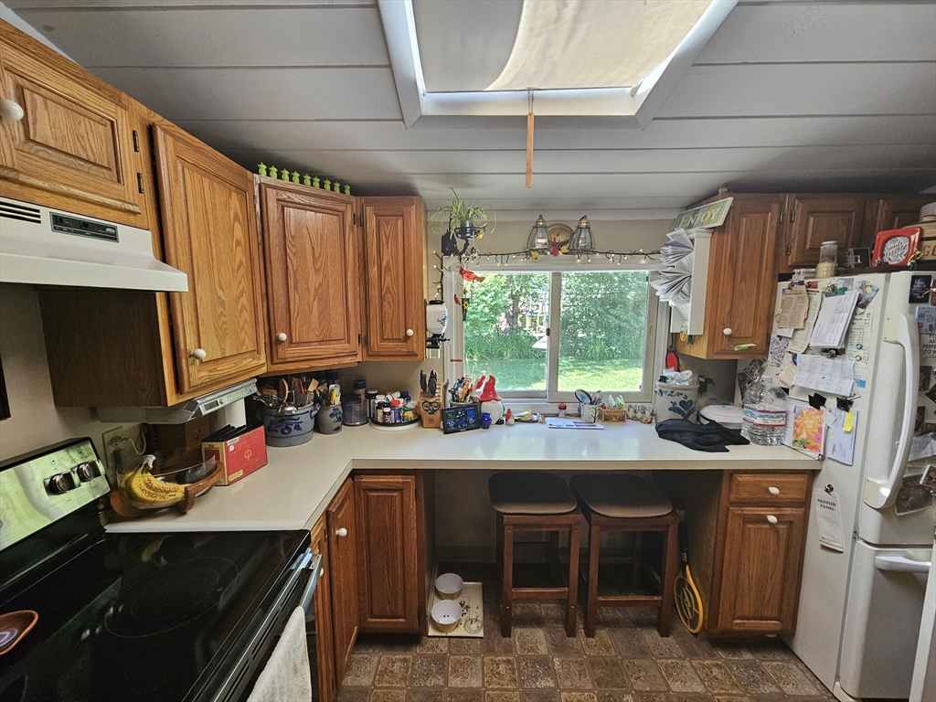 9 Pinecrest Road Littleton, MA 01460 - Photo 7 of 16 Gallery Image 7