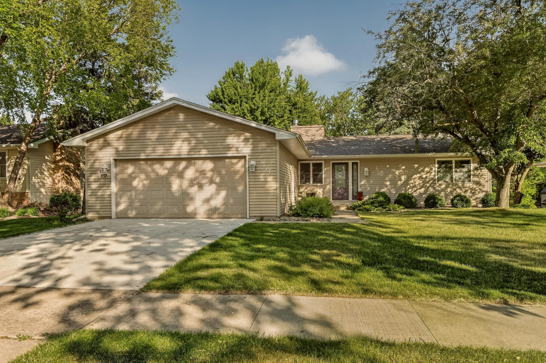 2117 Telemark Lane Northwest Rochester, MN 55901 - Photo 33 of 37