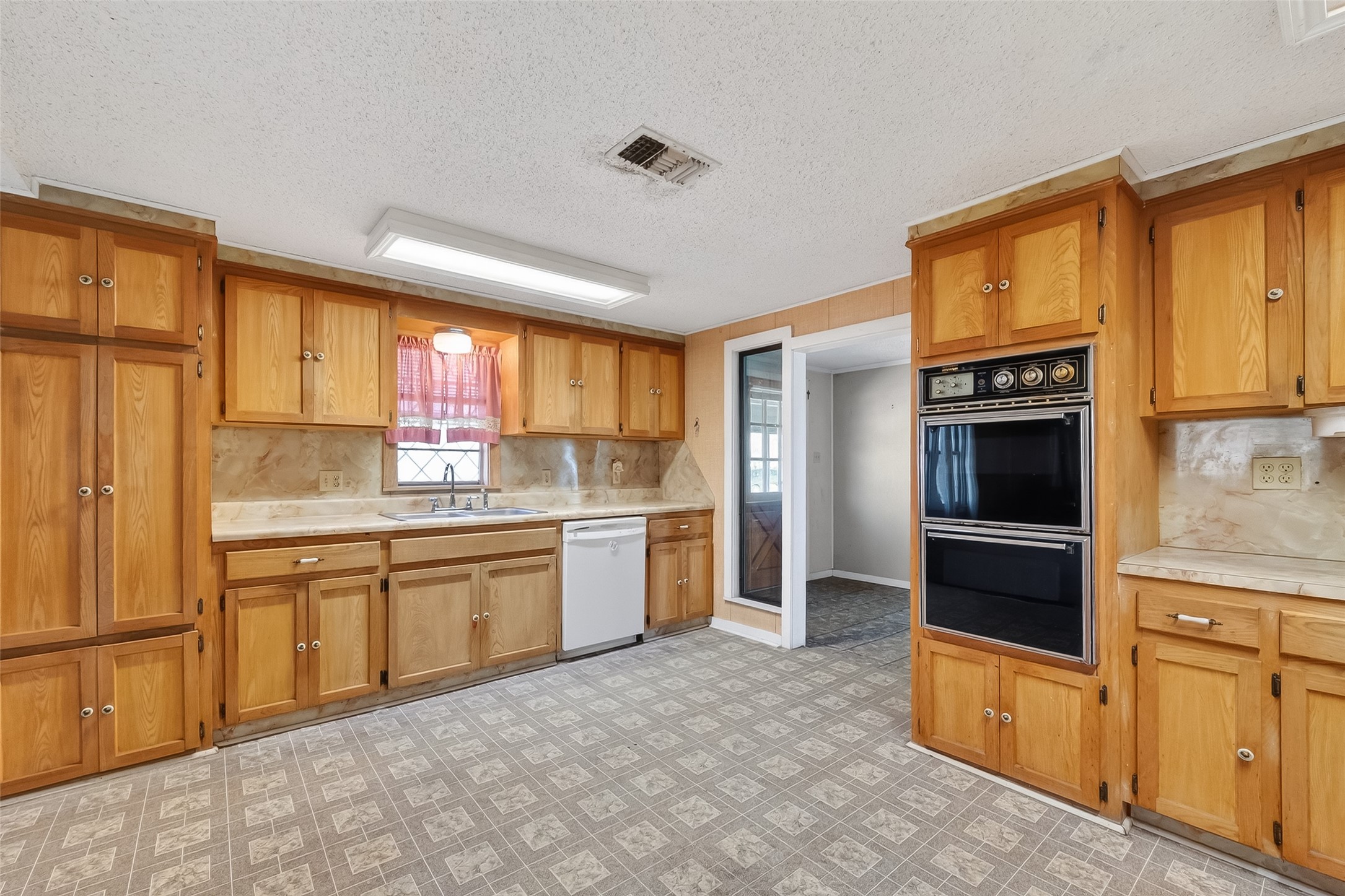 5116 Ike Franks Road Santa Fe, TX 77517 - Photo 14 of 40