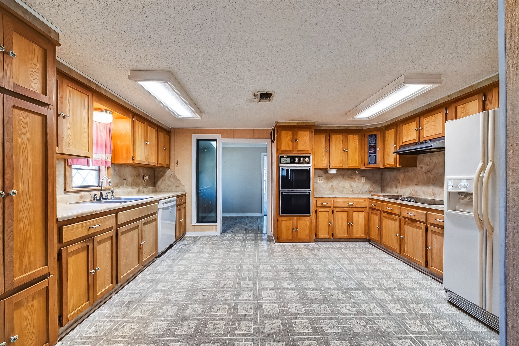 5116 Ike Franks Road Santa Fe, TX 77517 - Photo 10 of 40