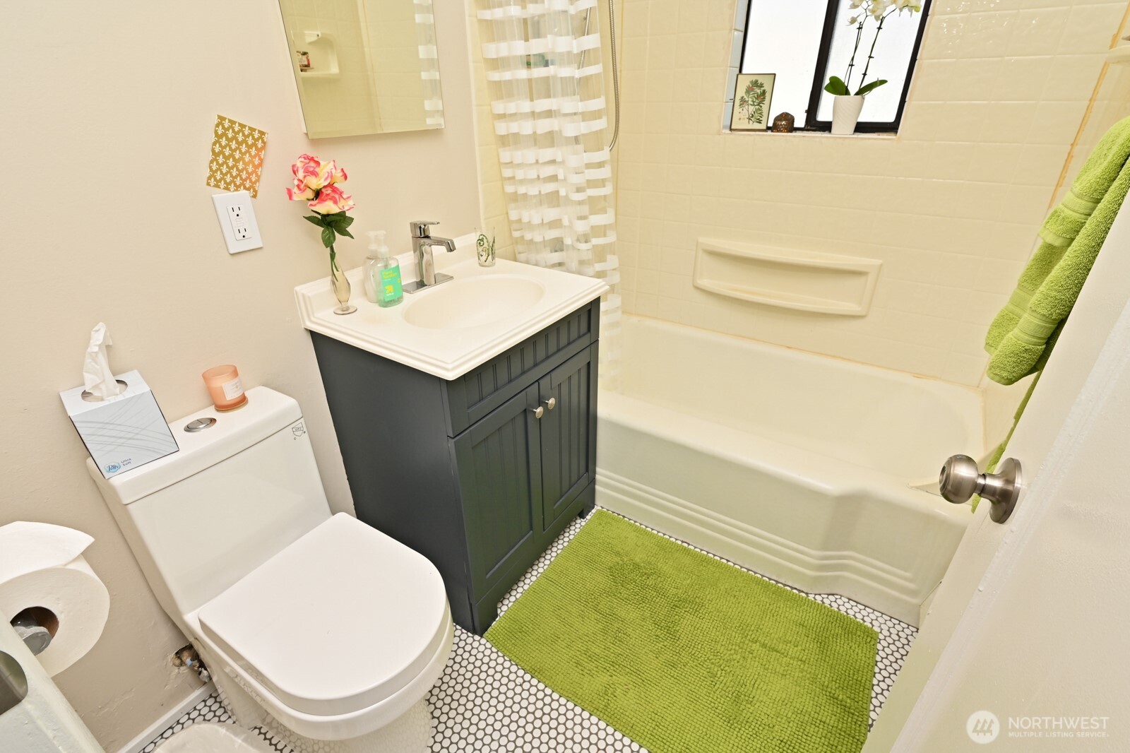 9328 31st Avenue Southwest Seattle, WA 98126 - Photo 22 of 31