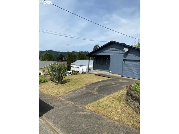 $239,990 | 1125 Maple Street, Myrtle Point, OR 97458