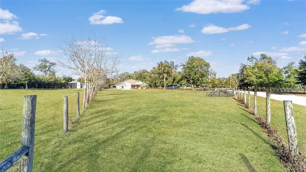 $489,900 | 465 Northeast 155th Street Road, Citra, FL 32113