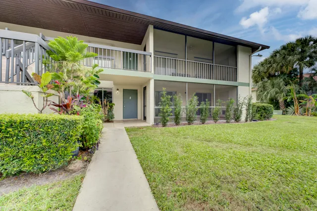 $2,400 | 6446 Chasewood Drive, Unit B, Jupiter, FL 33458