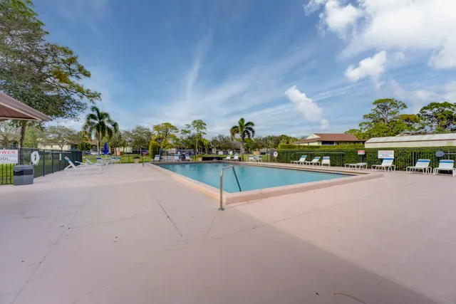 $2,400 | 6446 Chasewood Drive, Unit B, Jupiter, FL 33458