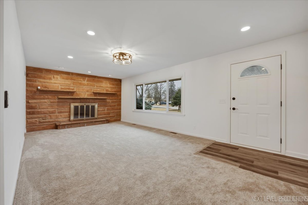 123 North Rosedale Avenue Aurora, IL 60506 - Photo 3 of 23