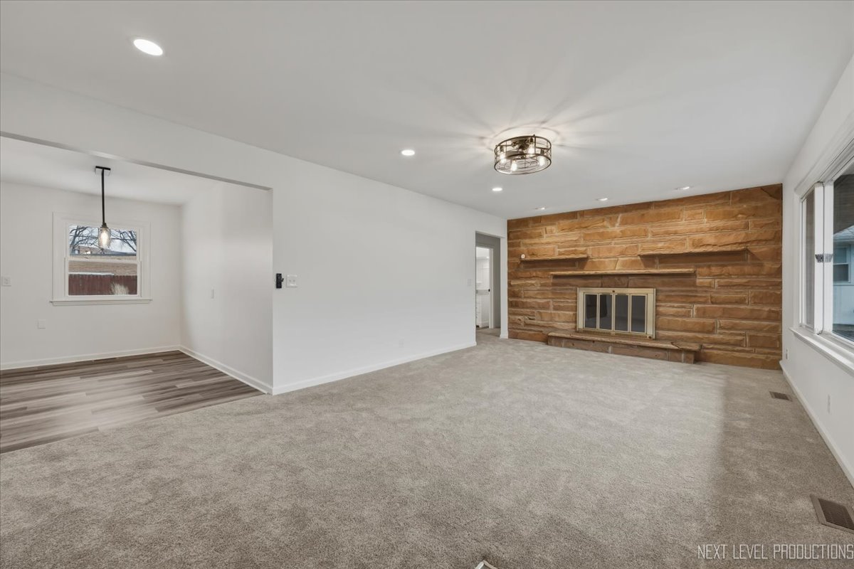 123 North Rosedale Avenue Aurora, IL 60506 - Photo 4 of 23