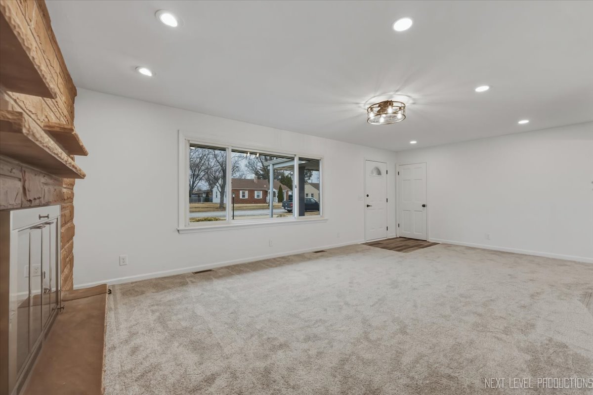 123 North Rosedale Avenue Aurora, IL 60506 - Photo 5 of 23