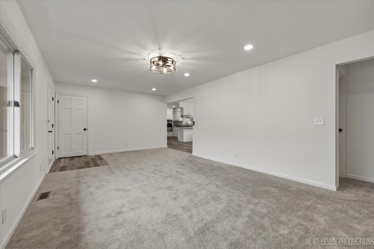 123 North Rosedale Avenue Aurora, IL 60506 - Photo 6 of 23