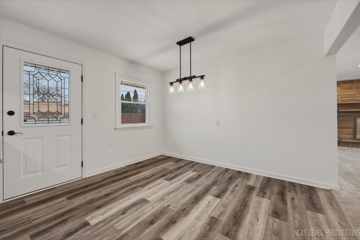 123 North Rosedale Avenue Aurora, IL 60506 - Photo 8 of 23