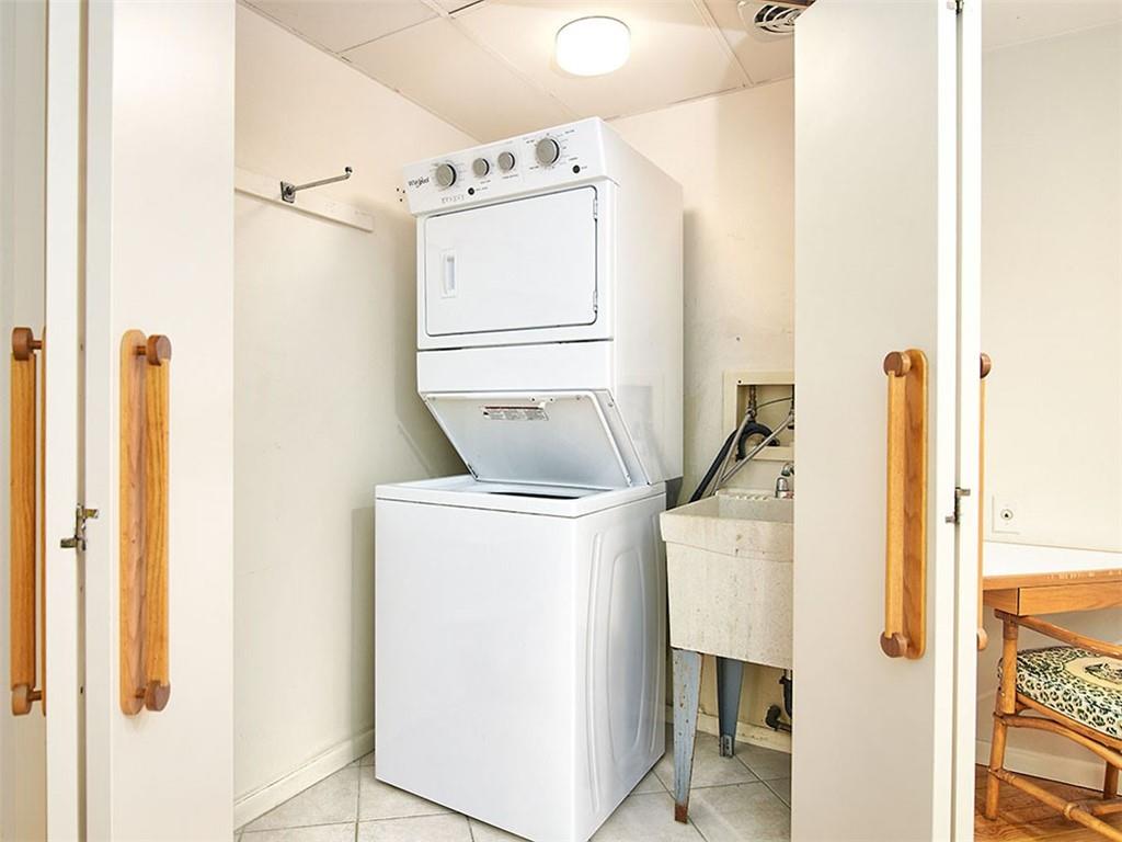 5000 5th, Unit 101 Pittsburgh, PA 15232 - Photo 16 of 38 Laundry closet is located in the kitchen.