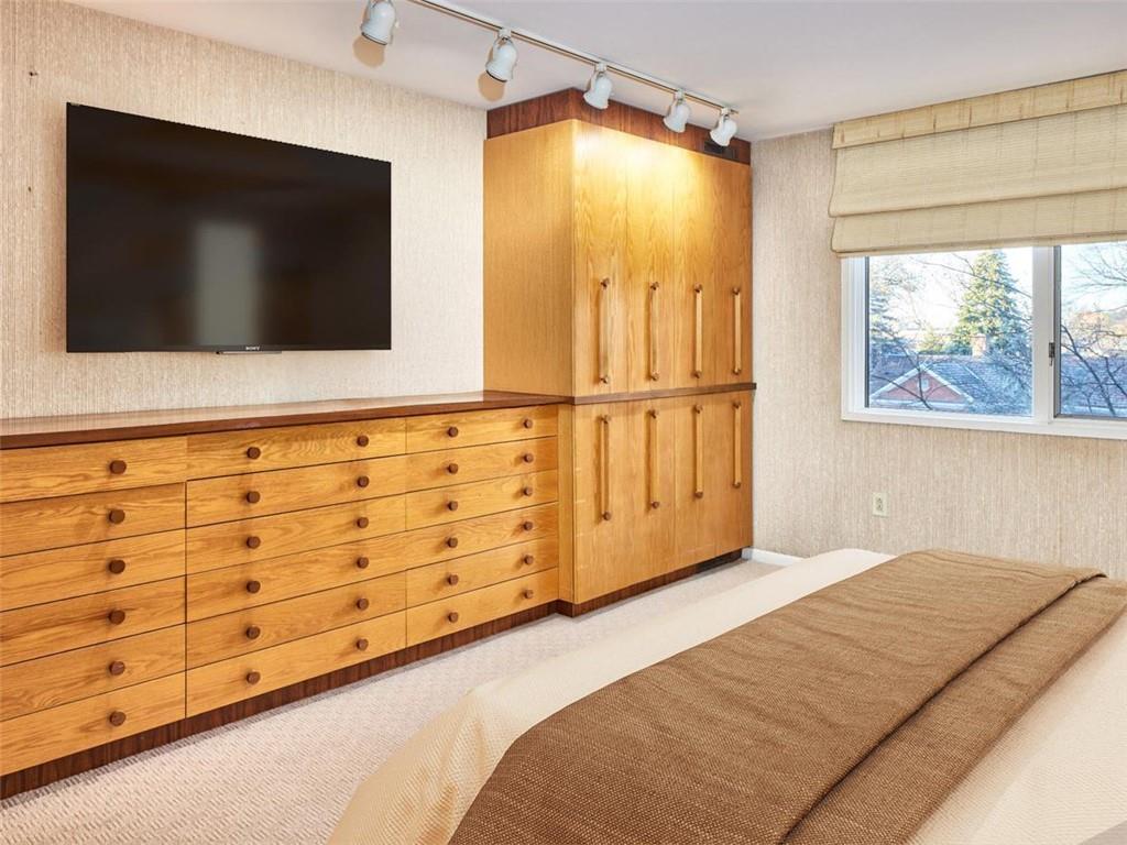 5000 5th, Unit 101 Pittsburgh, PA 15232 - Photo 25 of 38 Primary built-in dresser wall.