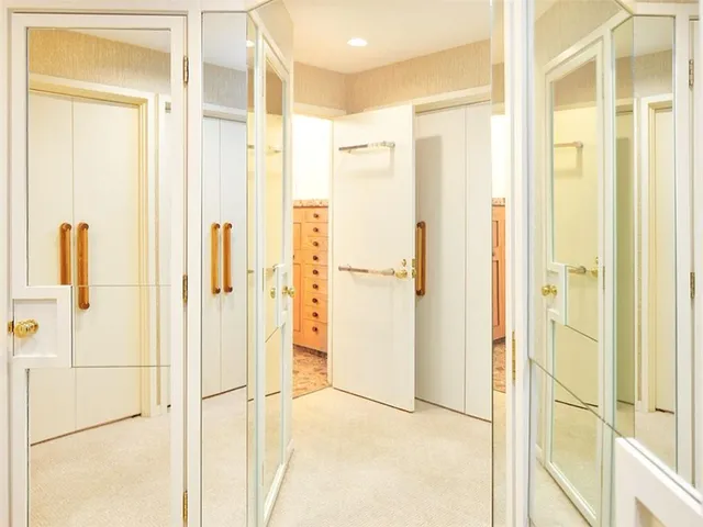 $840,000 | 5000 5th, Unit 101, Pittsburgh, PA 15232