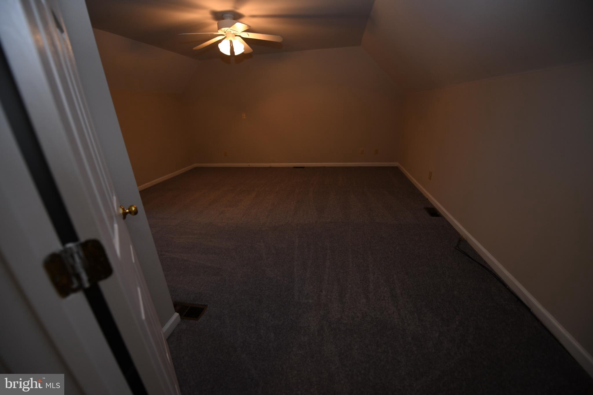 20503 Chestnut Ridge Drive Leonardtown, MD 20650 - Photo 30 of 36 a view of a hallway